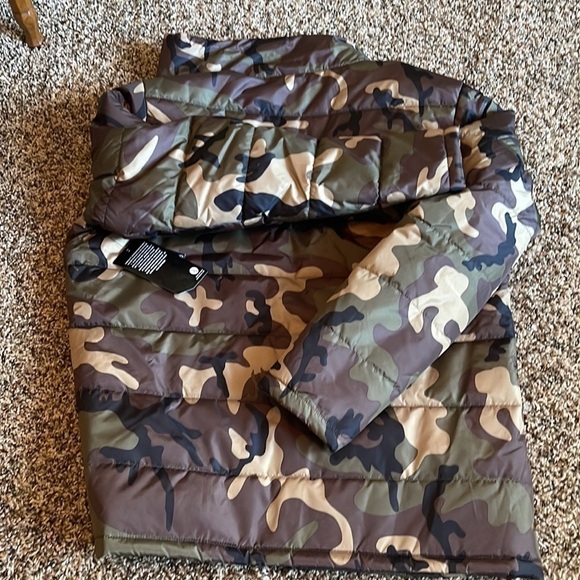 Volcom puffer jacket new with tags - Picture 7 of 11